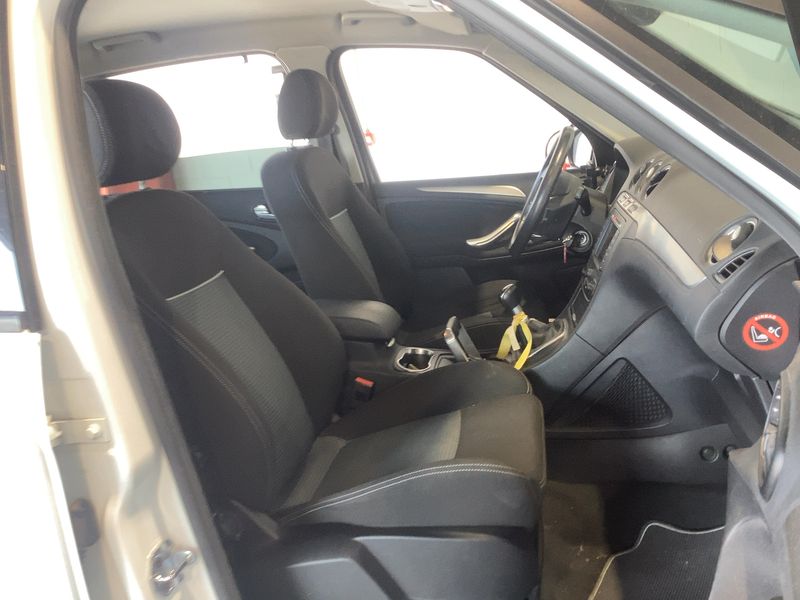 Ford S-Max 2.0 TDCi Trend 2014 – снимка 16