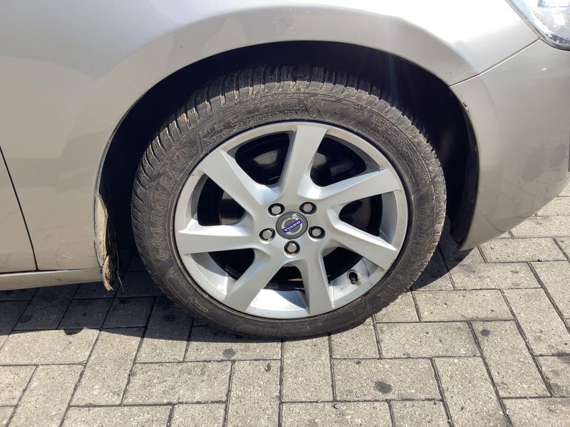 Volvo S60 2.0 D3 Momentum 2013 – снимка 11