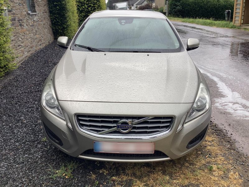 Volvo S60 2.0 D3 Momentum 2013 – снимка 14