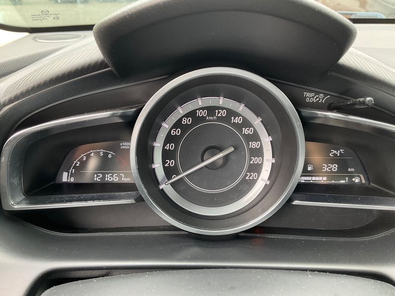 Mazda 2 1.5 Sports-Line 2016 – снимка 18
