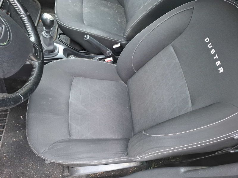 Dacia Duster 1.5 dCi Prestige 4x2 2015 – снимка 47