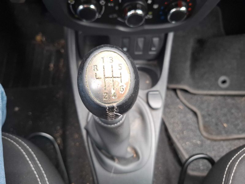 Dacia Duster 1.5 dCi Prestige 4x2 2015 – снимка 65