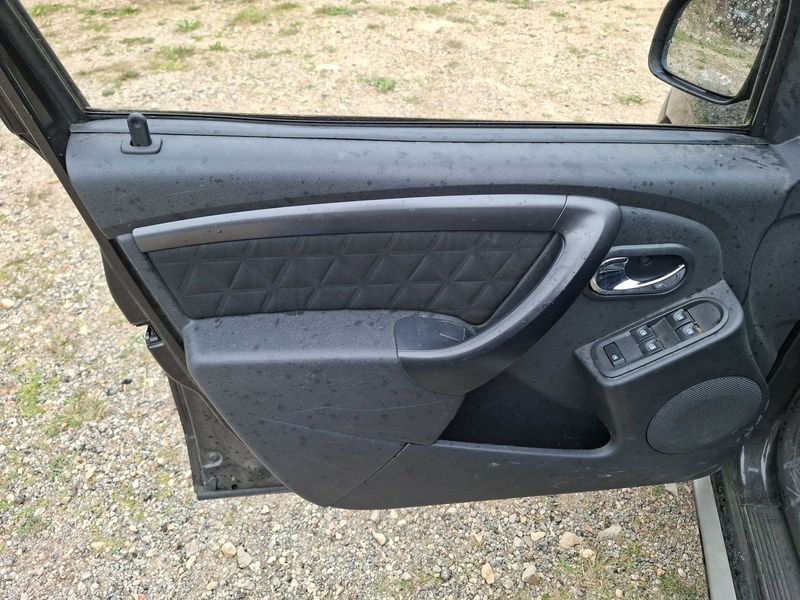 Dacia Duster 1.5 dCi Prestige 4x2 2015 – снимка 45