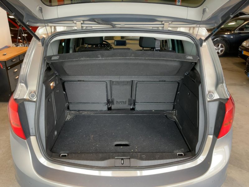 Opel Meriva 1.4 Turbo Design Edition 2011 – снимка 15