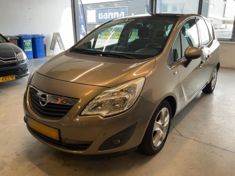 Opel Meriva 1.4 Turbo Design Edition 2011 – снимка 2