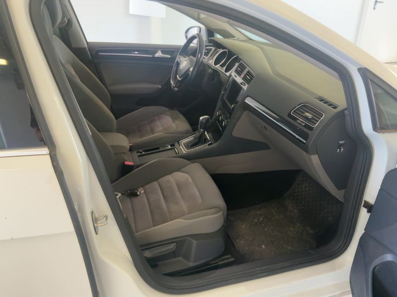 Volkswagen Golf VII 2.0 TDI Highline BlueMotion Tech 2015 – снимка 16