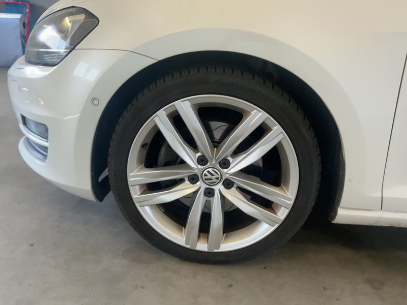 Volkswagen Golf VII 2.0 TDI Highline BlueMotion Tech 2015 – снимка 3