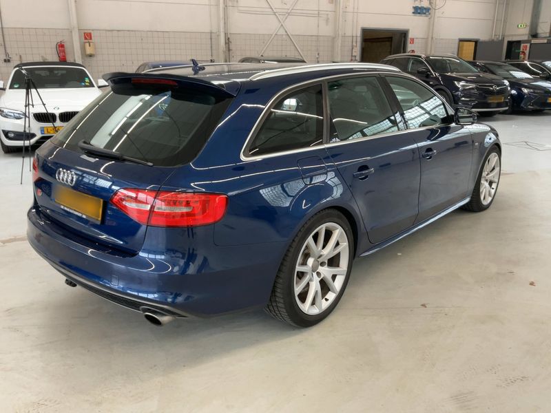 Audi A4 1.8 TFSI S line Sportpaket plus 2012 – снимка 8