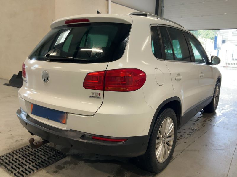 Volkswagen Tiguan 2.0 TDI Cup Sport & Style BlueMotion Tech 2014 – снимка 8