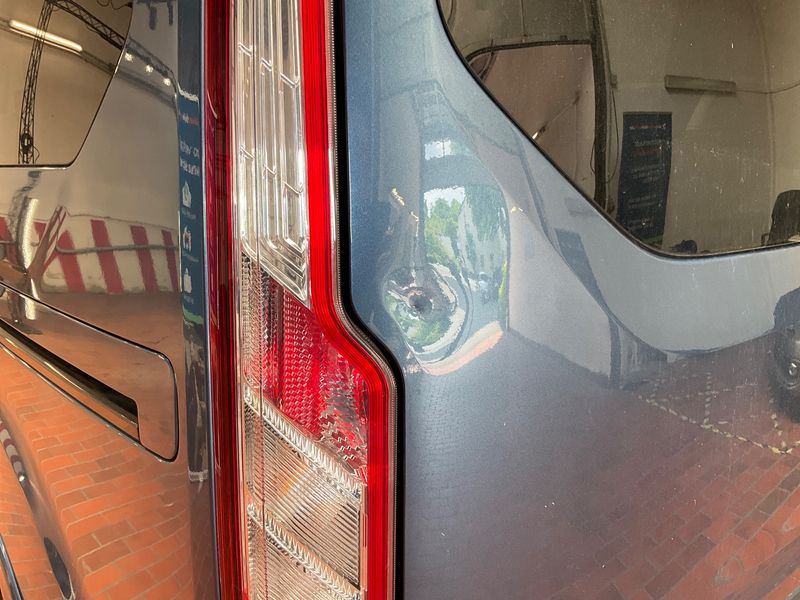 Ford Tourneo Custom 2.0 TDCi Mild-Hybrid 320 L1 Tourneo Titanium 2021 – снимка 28