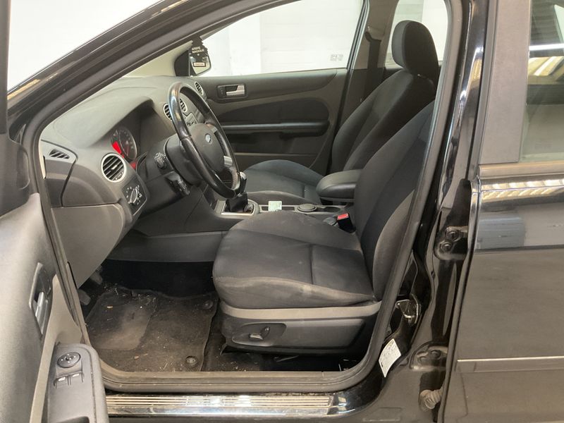 Ford Focus 1.8 Flexifuel Sport 2007 – снимка 3