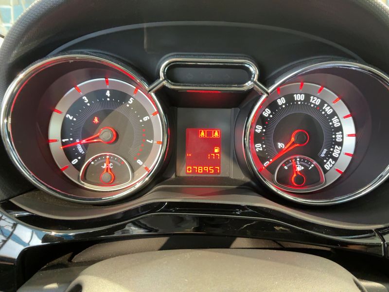Opel Adam 1.4 Slam 2013 – снимка 19
