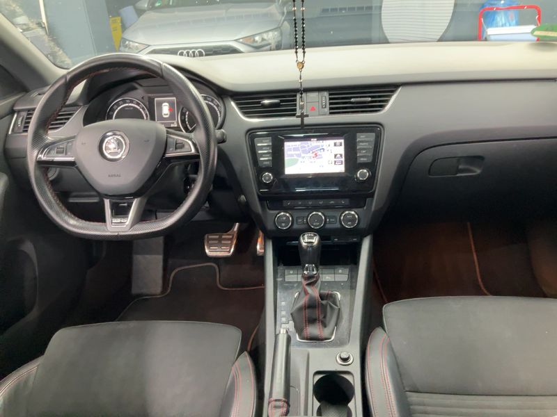 Skoda Octavia 2.0 TDI RS 2015 – снимка 17