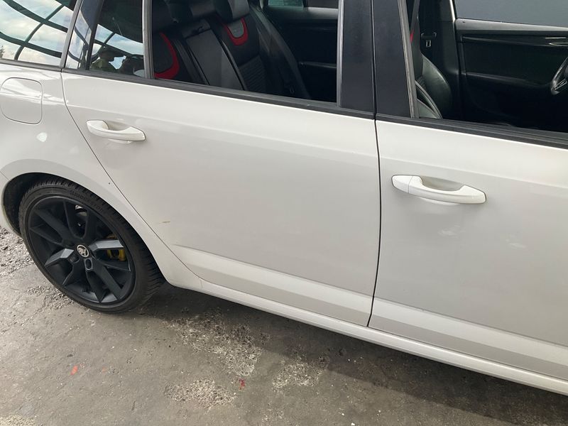 Skoda Octavia 2.0 TDI RS 2015 – снимка 21