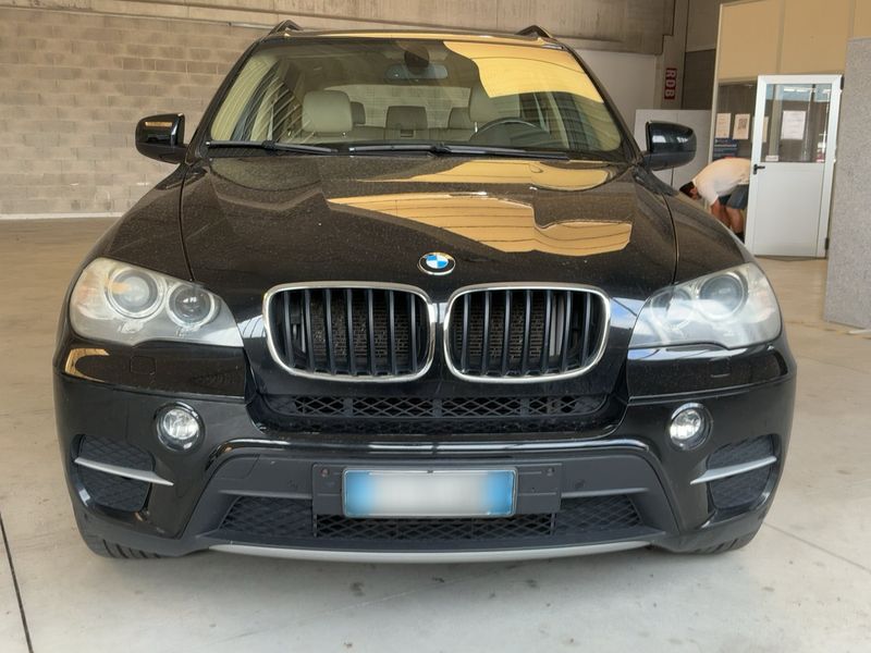 BMW X5 xDrive 30d 2011 – снимка на щета