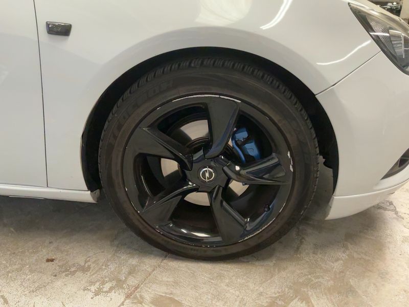 Opel Astra GTC 1.6 CDTI DPF Basis 2015 – снимка 20