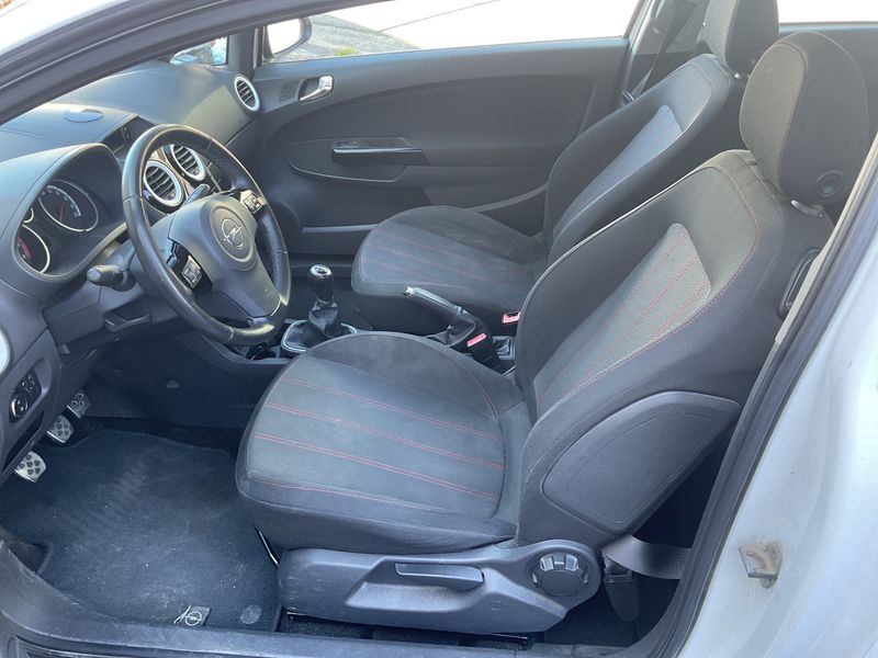 Opel Corsa 1.2 Basis 2011 – снимка 3