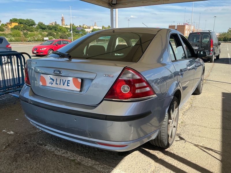 Ford Mondeo 2.0 TDCi Futura X 2006 – снимка 2