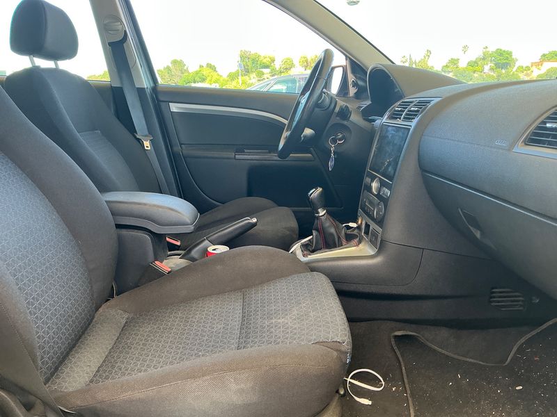 Ford Mondeo 2.0 TDCi Futura X 2006 – снимка 3