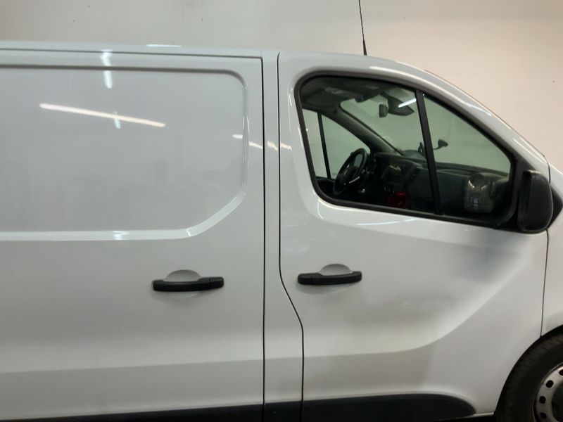 Renault Trafic 2.0 dCi L2H1 3,0t Komfort 2021 – снимка 10