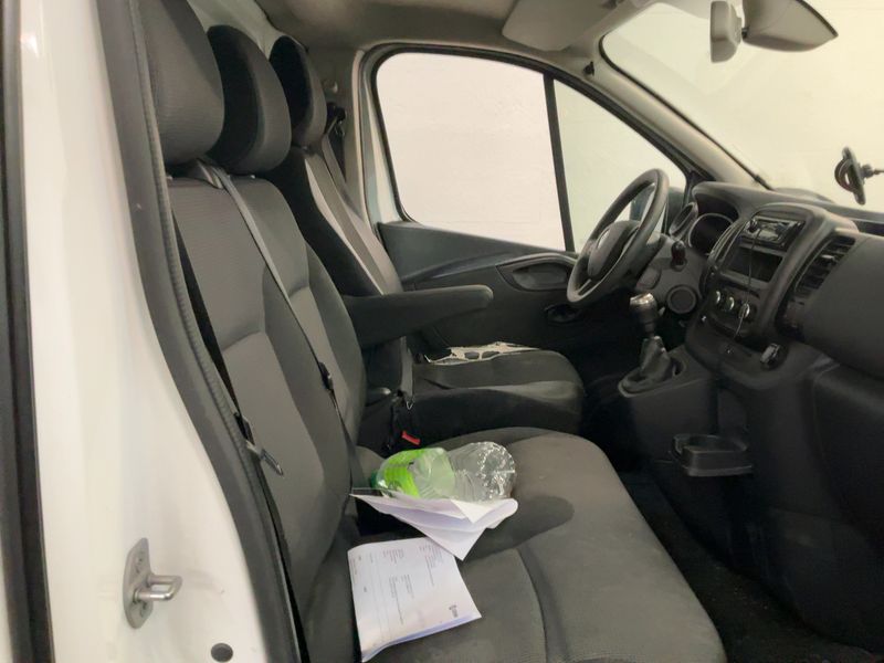 Renault Trafic 2.0 dCi L2H1 3,0t Komfort 2021 – снимка 16