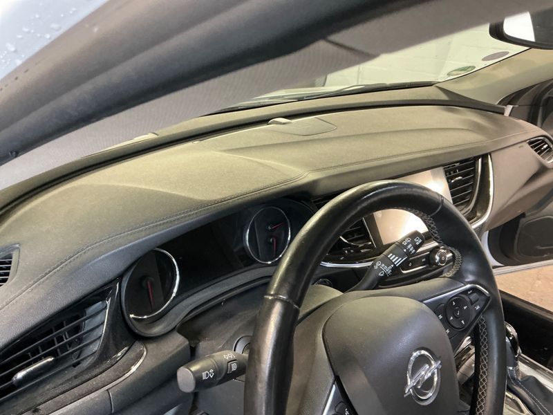 Opel Insignia Sports Tourer 1.5 SIDI Turbo INNOVATION 2017 – снимка 38