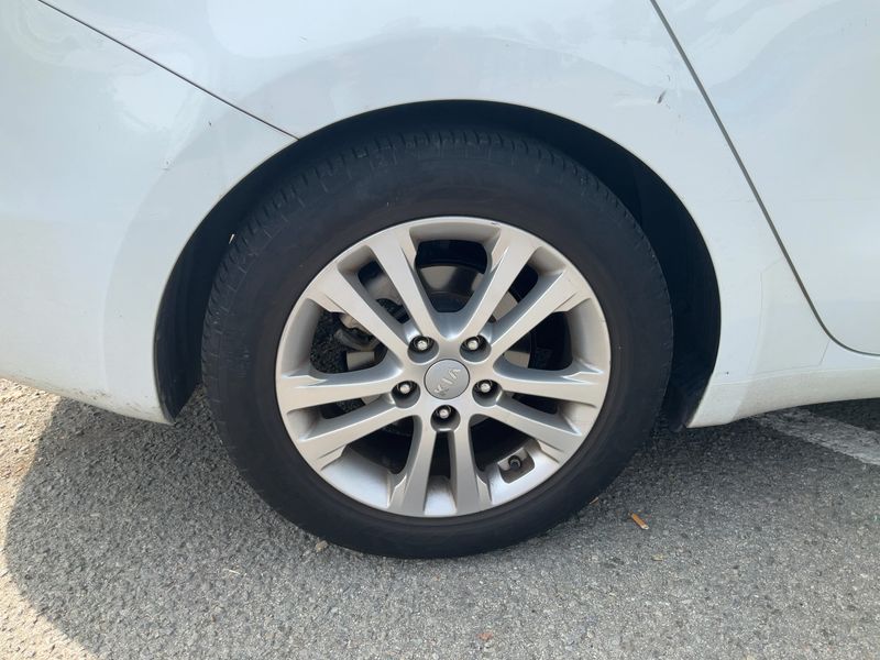 Kia cee'd 1.6 CRDi Drive 2014 – снимка 9