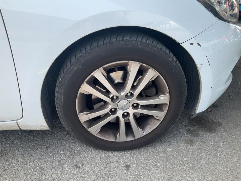 Kia cee'd 1.6 CRDi Drive 2014 – снимка 11