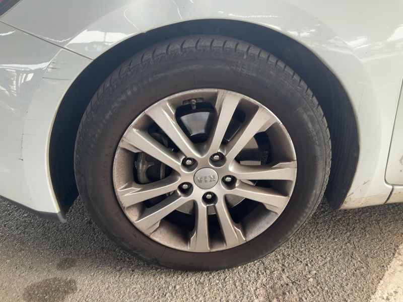 Kia cee'd 1.6 CRDi Drive 2014 – снимка 3