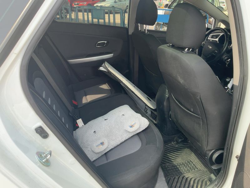 Kia cee'd 1.6 CRDi Drive 2014 – снимка 19