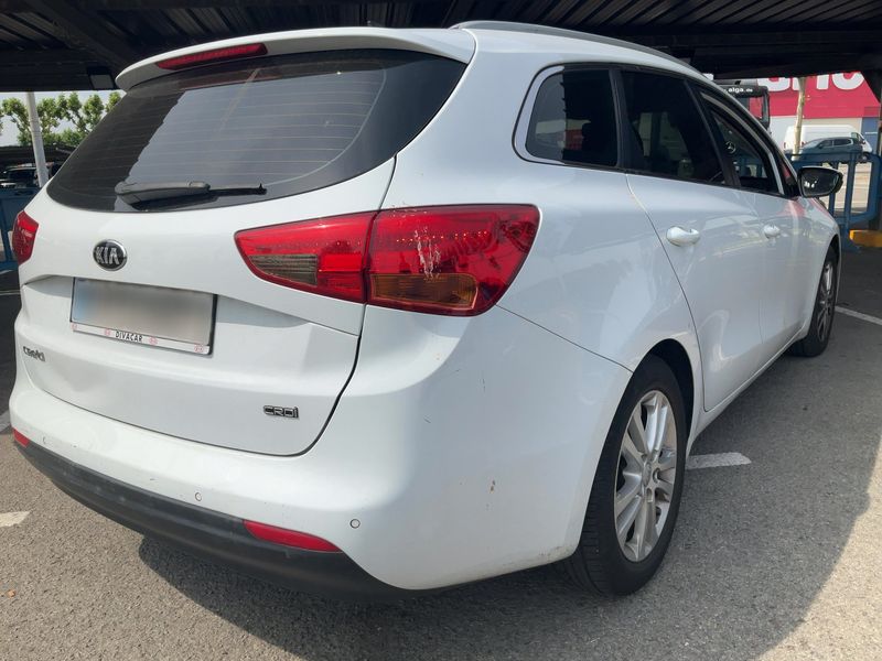 Kia cee'd 1.6 CRDi Drive 2014 – снимка 8