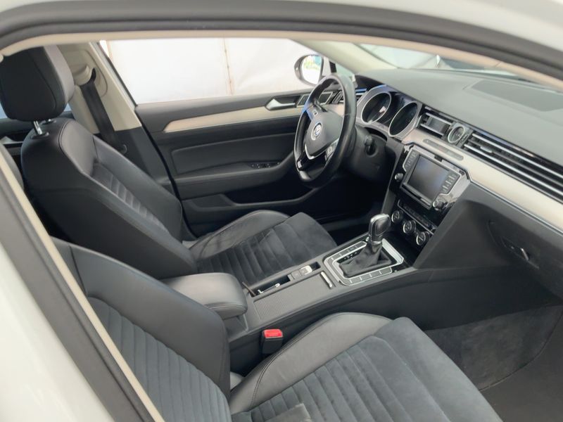 Volkswagen Passat 2.0 TDI Highline BlueMotion Tech 2016 – снимка 16
