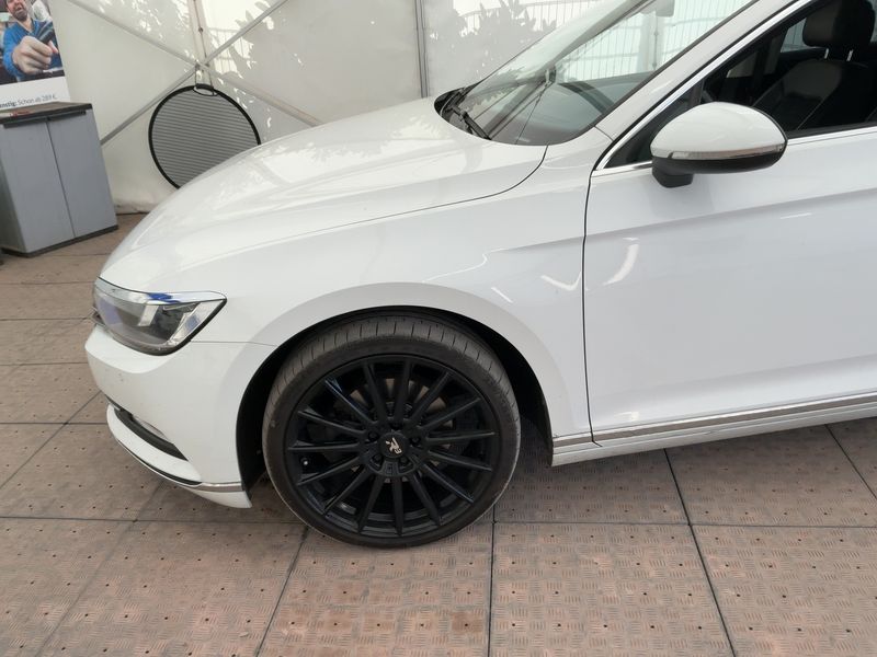 Volkswagen Passat 2.0 TDI Highline BlueMotion Tech 2016 – снимка 2
