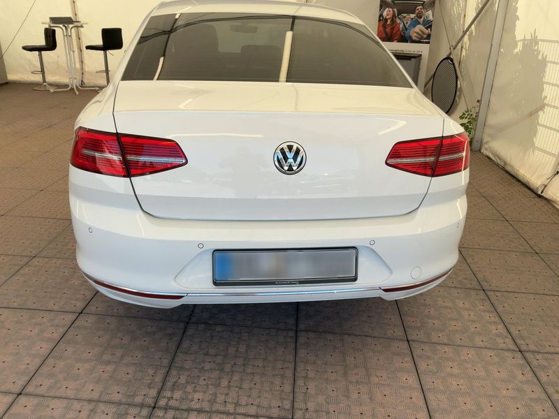 Volkswagen Passat 2.0 TDI Highline BlueMotion Tech 2016 – снимка 7