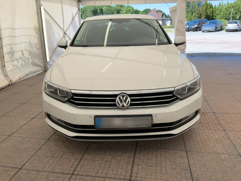 Volkswagen Passat 2.0 TDI Highline BlueMotion Tech 2016 – снимка 14