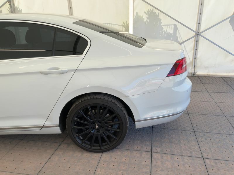 Volkswagen Passat 2.0 TDI Highline BlueMotion Tech 2016 – снимка 6