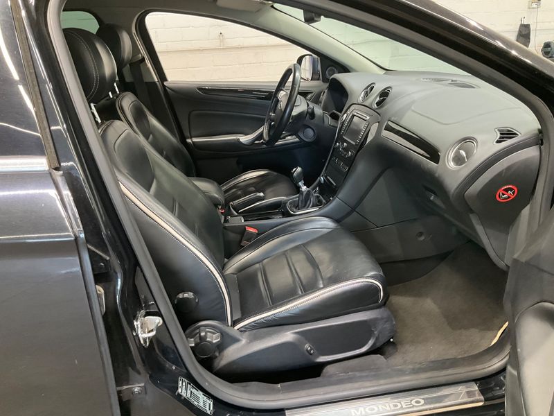 Ford Mondeo 2.2 TDCi Titanium 2014 – снимка 3