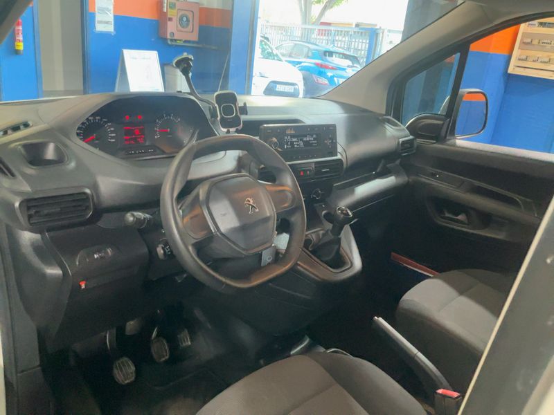 Peugeot Partner 1.6 Blue-HDi Pro L1 2020 – снимка 17