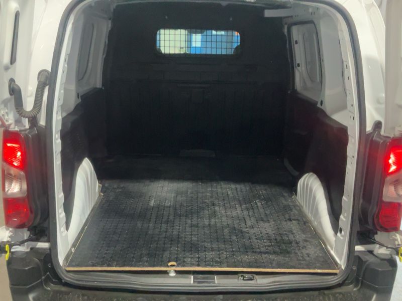Peugeot Partner 1.6 Blue-HDi Pro L1 2020 – снимка 15