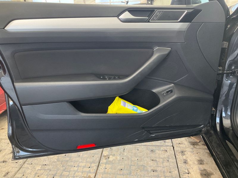 Volkswagen Passat 1.4 TSI ACT Comfortline BlueMotion Tech 2018 – снимка 23