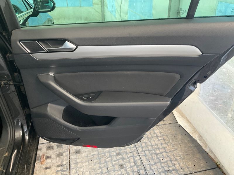 Volkswagen Passat 1.4 TSI ACT Comfortline BlueMotion Tech 2018 – снимка 29