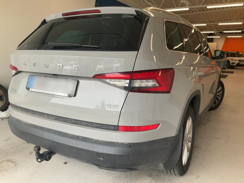 Skoda Kodiaq 2.0 TDI Style 4x4 2021 – снимка 8