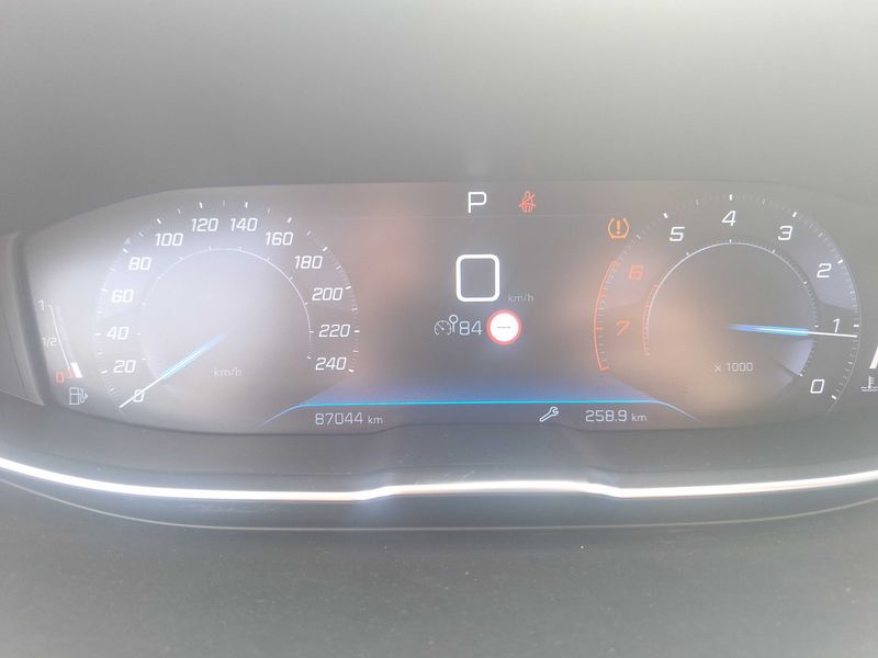 Peugeot 3008 1.2 PureTech Allure 2020 – снимка 12