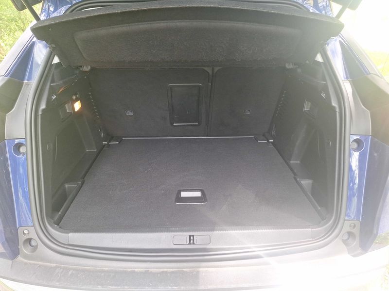 Peugeot 3008 1.2 PureTech Allure 2020 – снимка 9