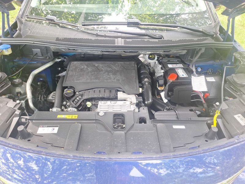 Peugeot 3008 1.2 PureTech Allure 2020 – снимка 8