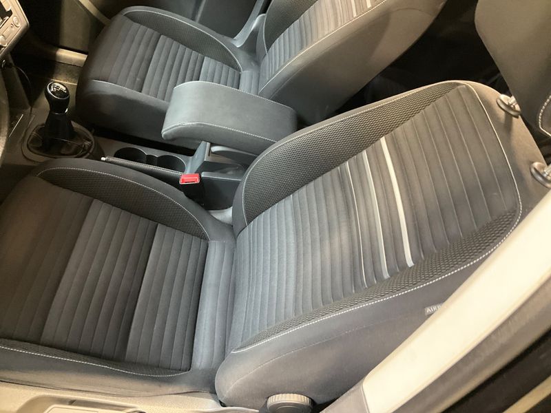 Volkswagen Touran 1.2 TSI Cup 2014 – снимка 33
