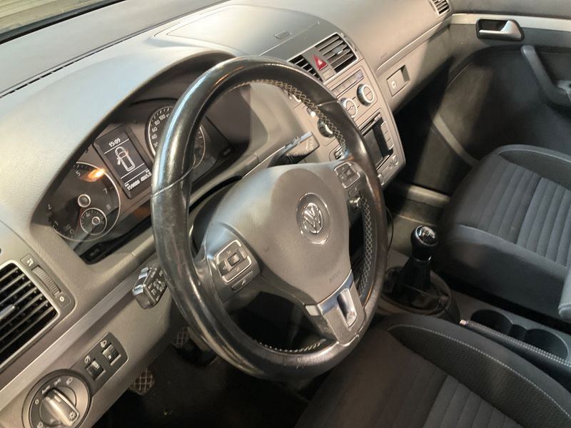 Volkswagen Touran 1.2 TSI Cup 2014 – снимка 30
