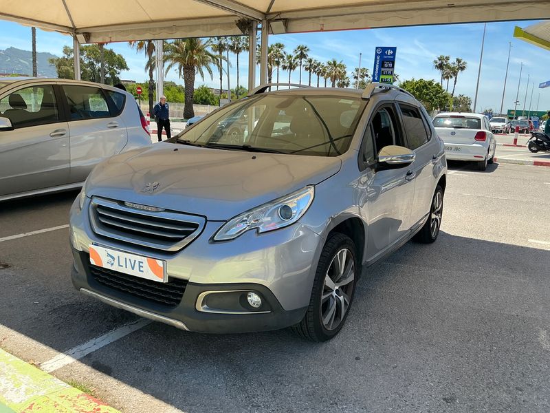 Peugeot 2008 1.2 PureTech Allure 2015 – снимка 1
