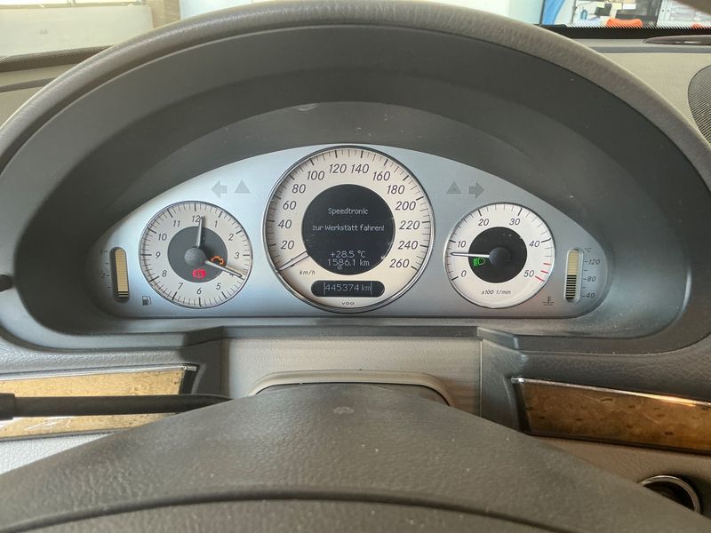 Mercedes-Benz E-Klasse E 320 CDI T Avantgarde 2006 – снимка 4