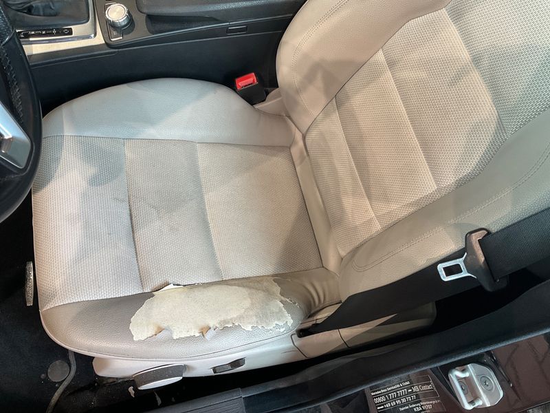 Mercedes-Benz C-Klasse C 200 CDI BlueEfficiency Avantgarde 2012 – снимка 26